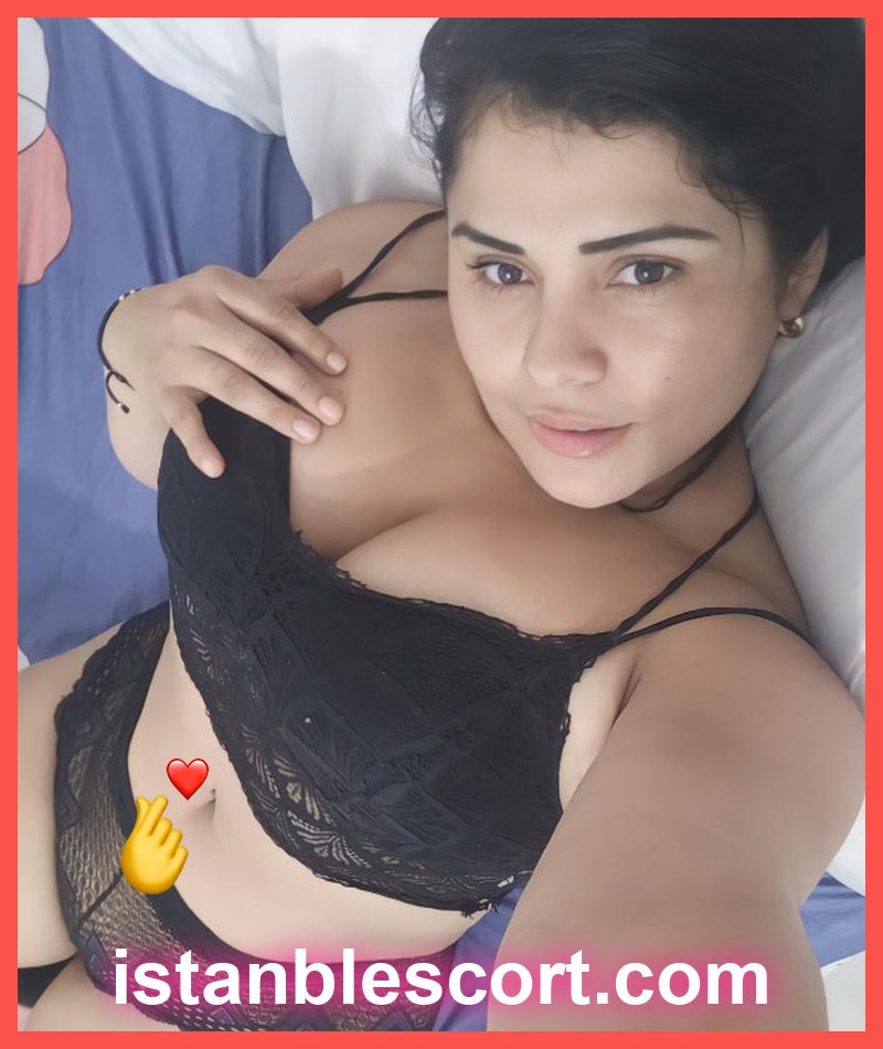 Tuğçe, 25 — Yeşilpınar vitrin kartı